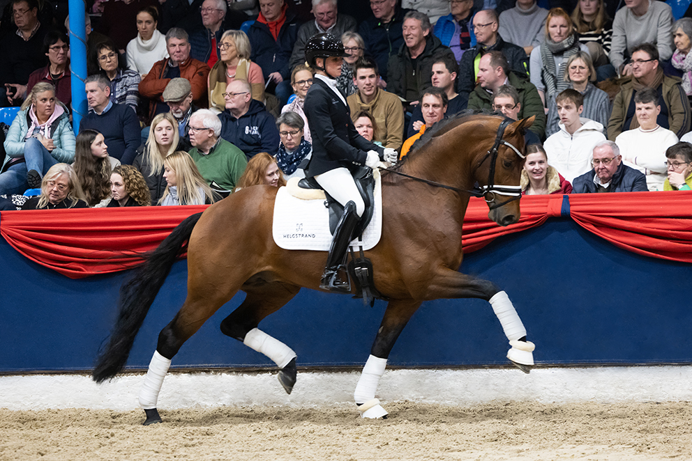 Helgstrand erhverver helbroderen til About You